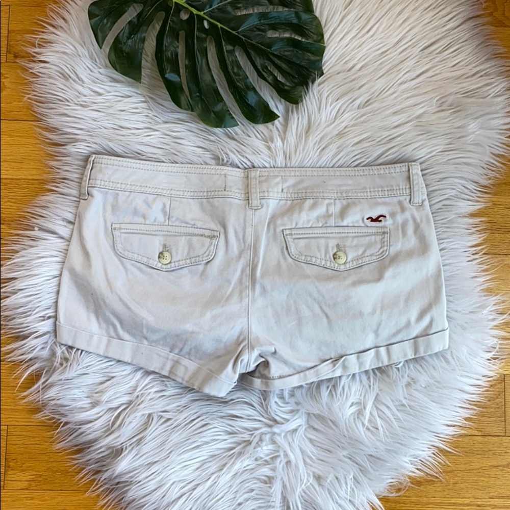 Hollister cream shorts - Picture 4 of 4